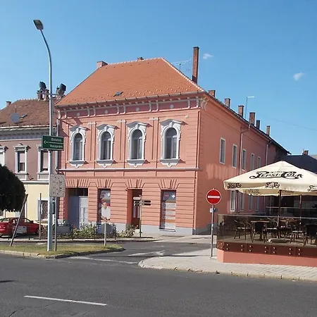 Classic Deluxe Appartement Tapolca